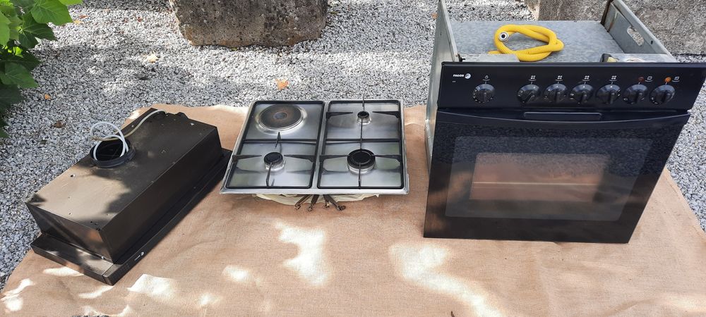 Fogão com exaustor marca Fagor