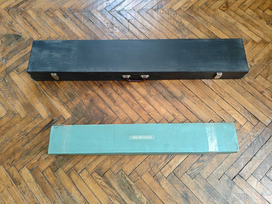 В'язальна машина Нева та Чернівчанка