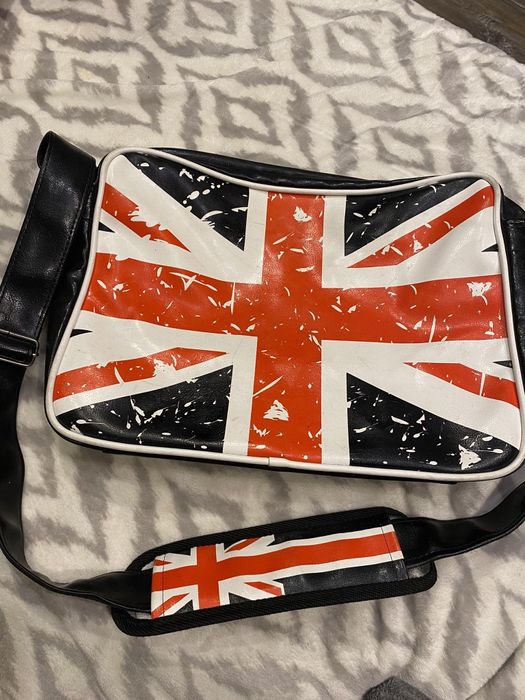 Torba na regulowanym  pasku  na ramię