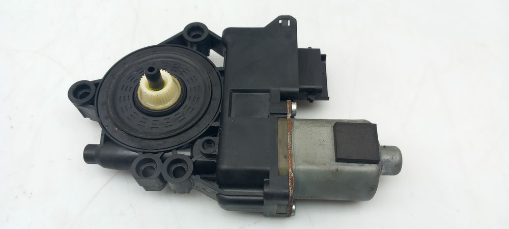 Motor vidro trás esquerdo HYUNDAI i40 (VF)