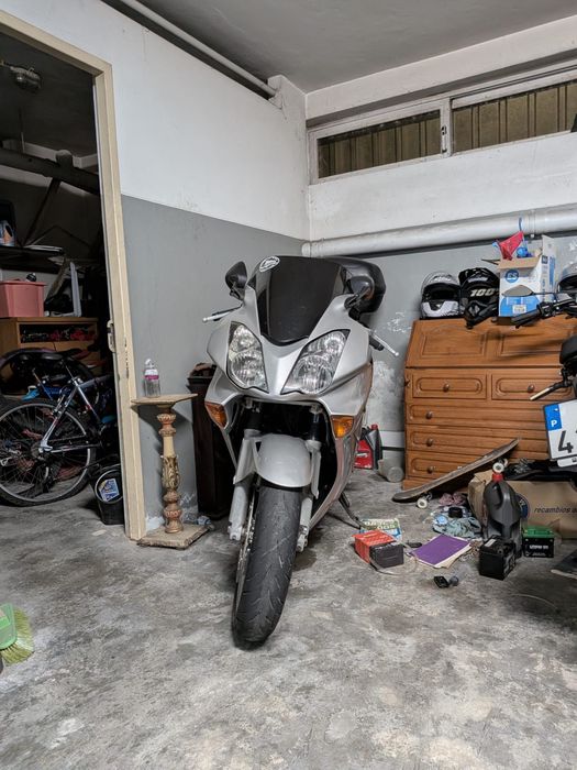 Honda vfr 800 vtec