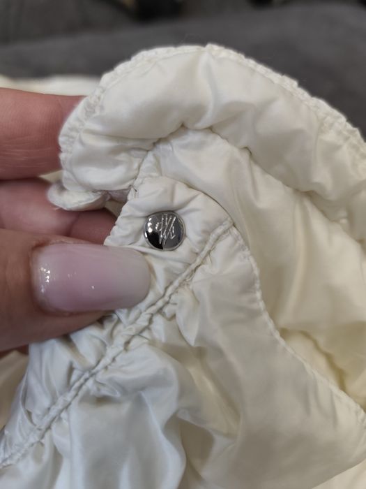 Лёгкий пуховик Moncler,оригинал