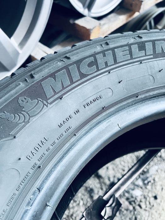 Шини Резина Літні 235 65 16C Michelin Agilis3 2шт