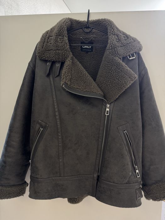 Куртка осінь/зима.l розмір в гарному стані