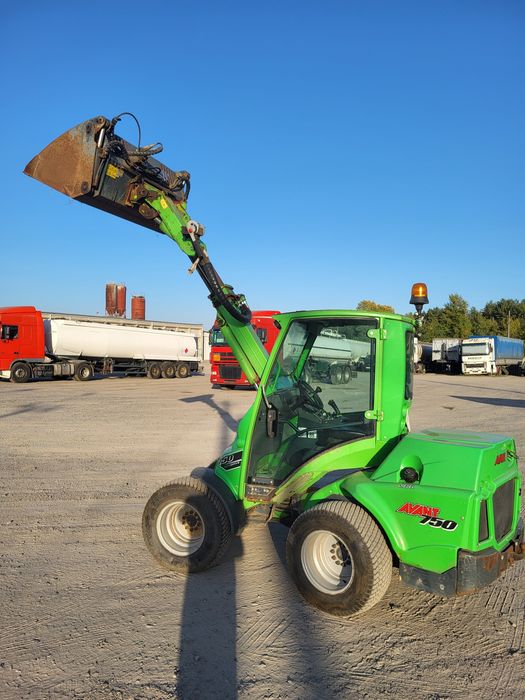 Аренда услуги мини погрузчик, трактор ковш, вилы, ямобур.