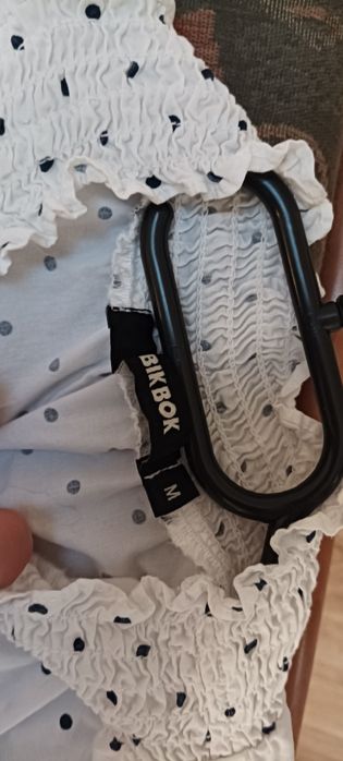 Biała bluzka w czarne kropeczki M BIK Bok