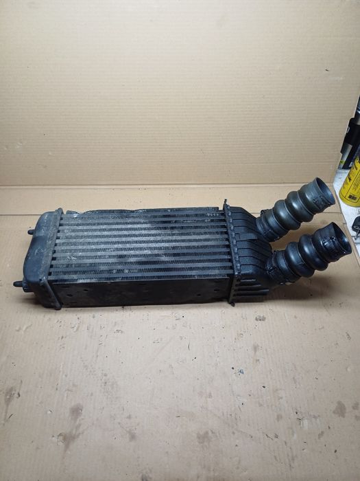 Радіатор Інтеркулера 1.6 HDI Peugeot 207 Citroen C2 C3