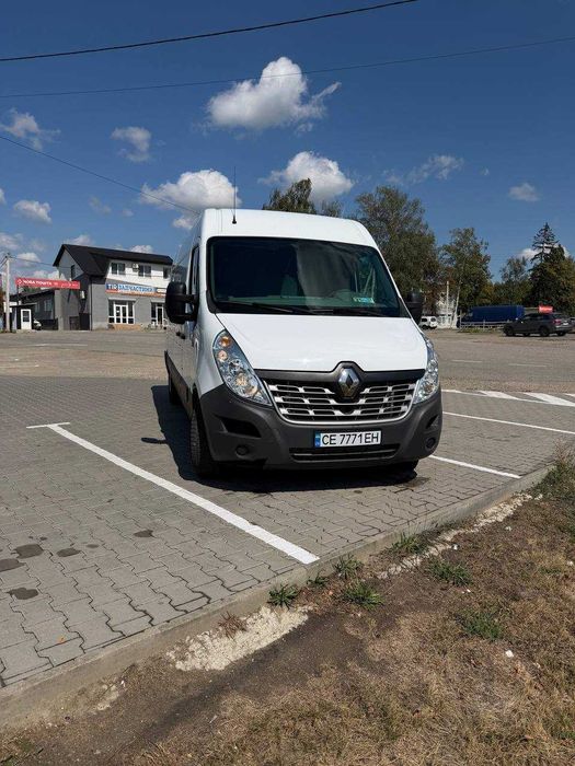 автомобіль Renault