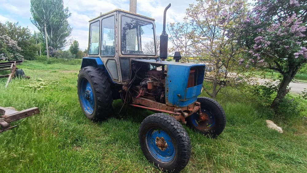 Трактор ЮМЗ 6 в гарному стані з дисками торг .