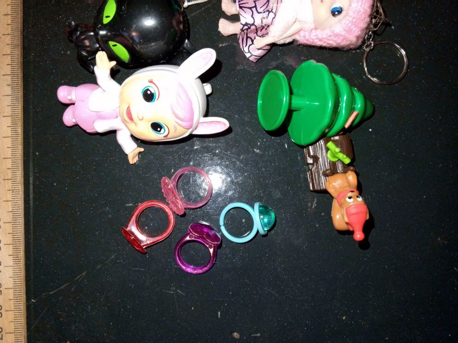 Игрушки фигурки одним лотом.