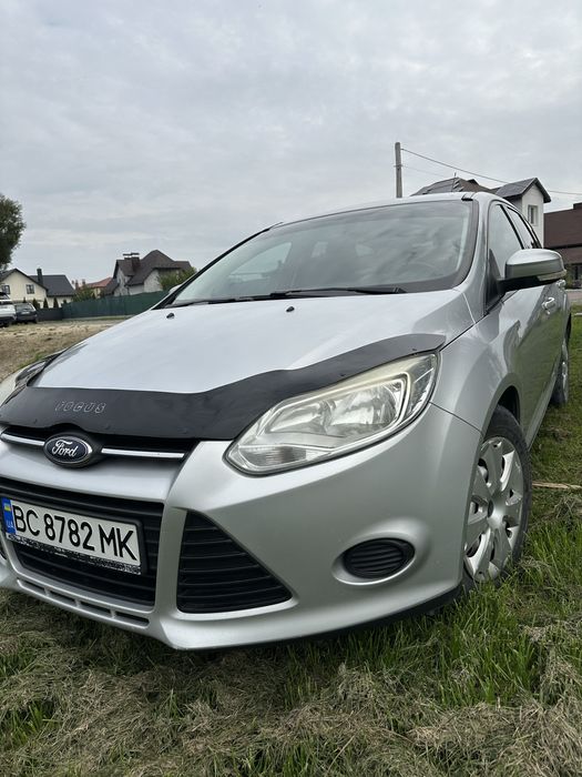 Автомобіль ford focus