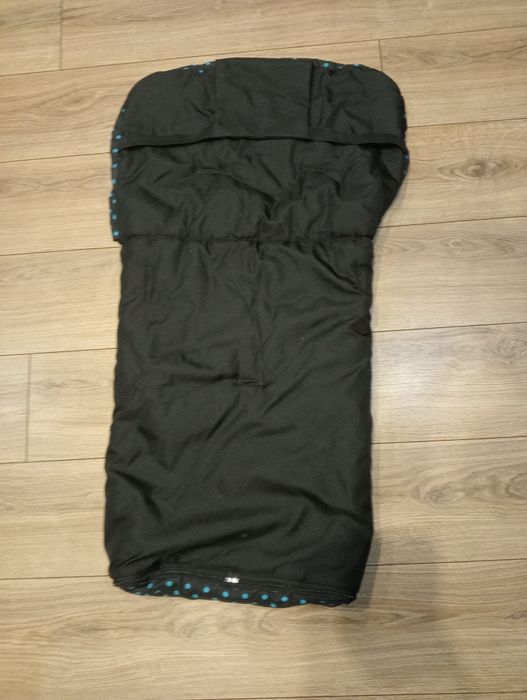 Śpiwór na sanki dla dziecka.