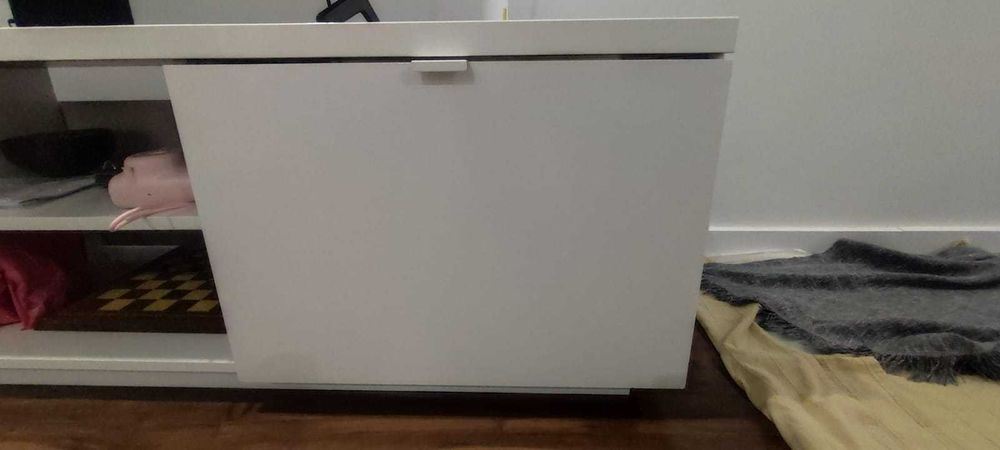 Movel TV IKEA BYAS- 160cm com duas gavetas- OPTIMO ESTADO