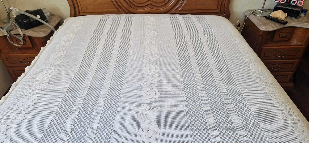 Colcha bordada á mao em croché