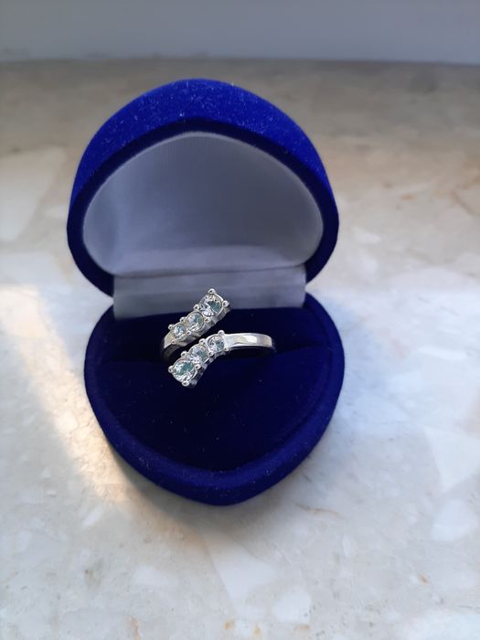 Pierścionek autorski z cyrkoniami