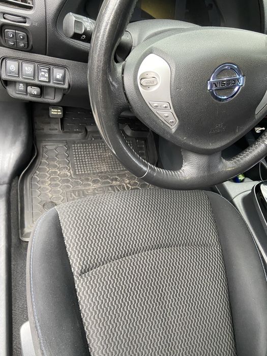 Продам Nissan Leaf 2014