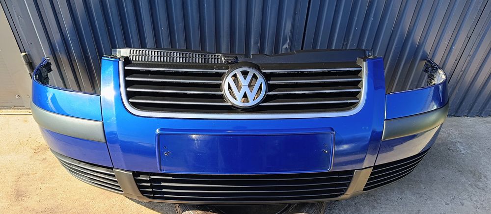 Zderzak przedni przód Passat B5 lift LC5X