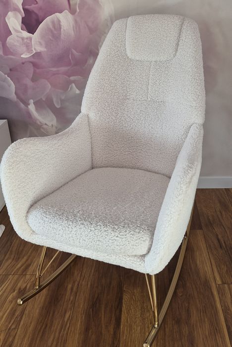 Fotel  bujany  biały