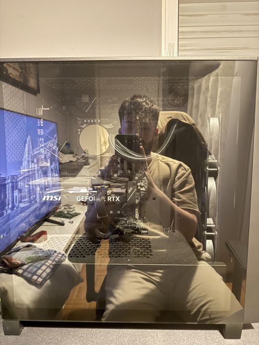 Computador configurado por peças