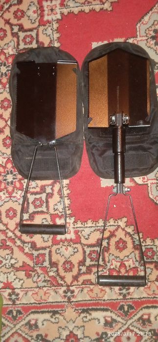 Саперні лопатки.