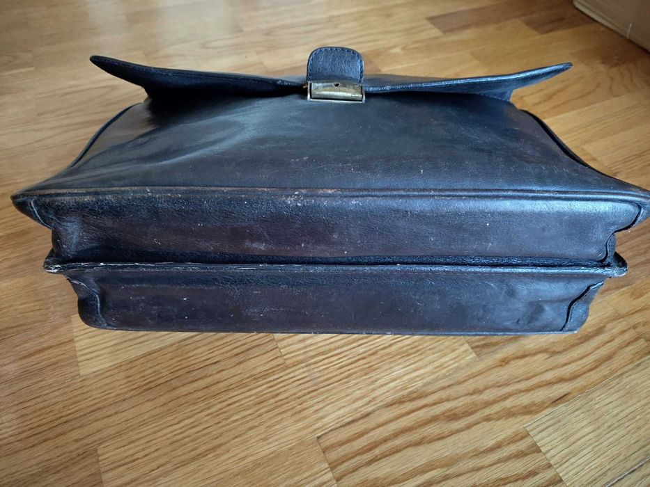 Pasta de executivo em pele preta