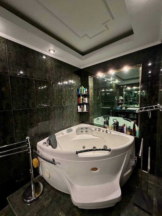 Продам 3к квартиру с ремонтом Ломовский Донецкое шоссе 9