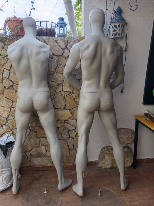 Manequins masculinos musculados em bom estado  (ler descrição)