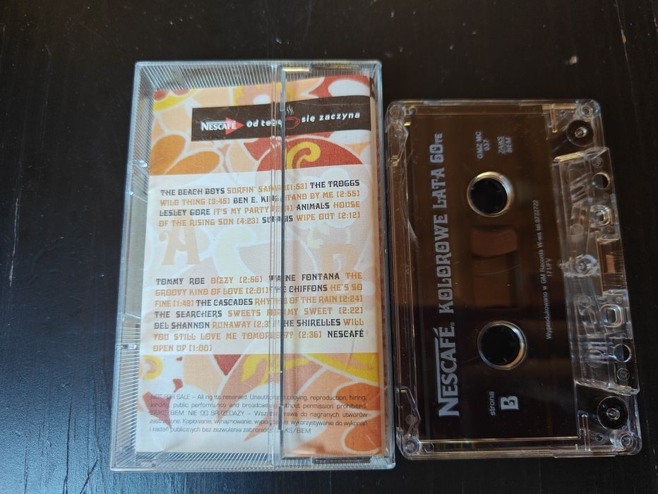 Kolorowe lata 60 nescafe kaseta audio magnetofon