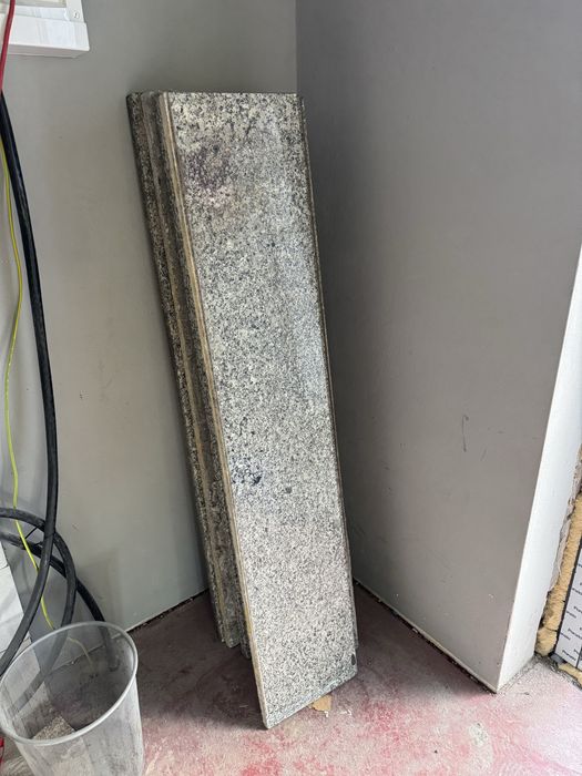 Parapety granitowe