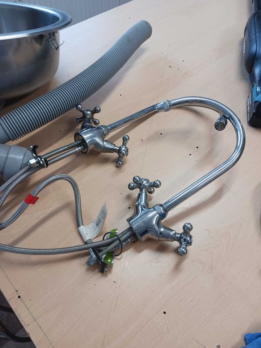 Okragły Zlew ikea z syfonem i baterią