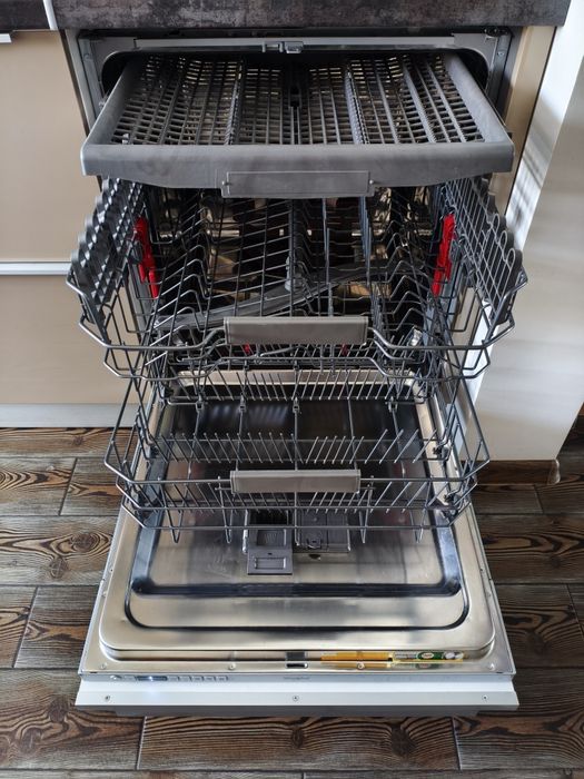 Посудомийна машина вбудована Whirlpool WIC3C34PFES
