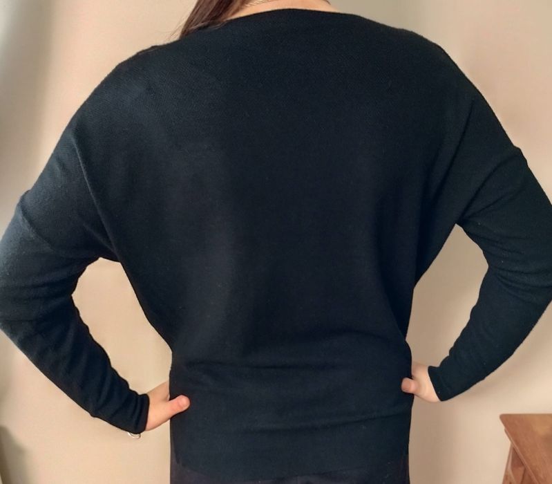 Свитер Tiramisu.