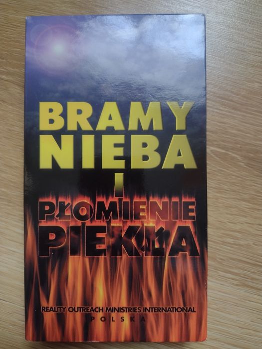 VHS "Bramy nieba i płomienie piekła"