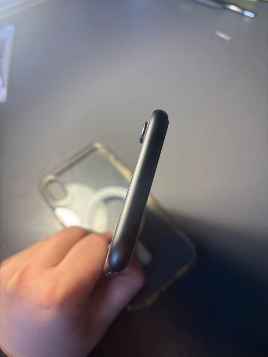 Продам айфон хр на 64