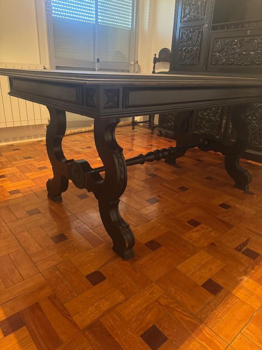 Mobilia: conjunto de móveis de sala e quarto
