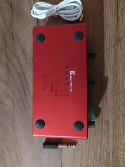 Звукова карта Focusrite 2i2 3rd gen