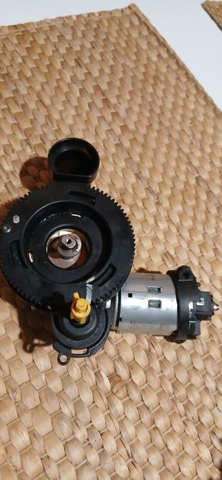 Młynek Saeco z korpusem Lirika