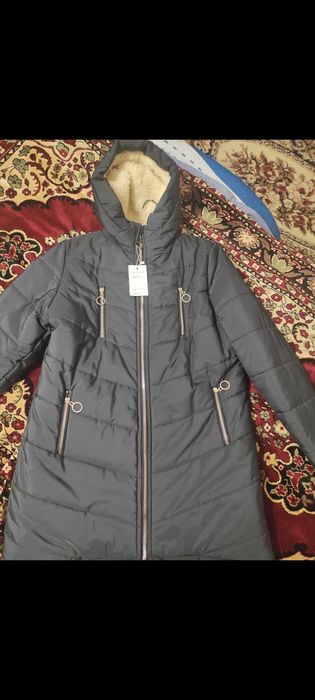 Жіноча куртка на овчині чорного кольору розмір 50-52