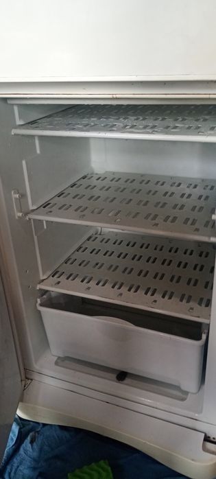 Холодильник. На запчастини.