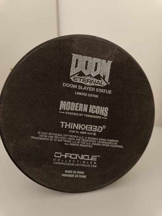 Большая фигурка Doom 25 см высота