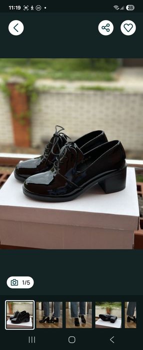 Нові лакові туфлі на шнурівці  р.36,5