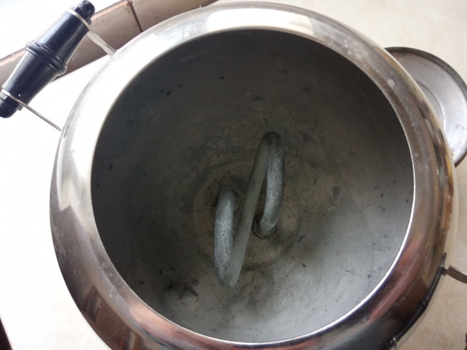 Самовар электрический 3 литра в хорошем состояниии