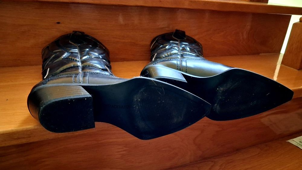 Botas cowboy texanas n 36 da marca stradivarius como novas