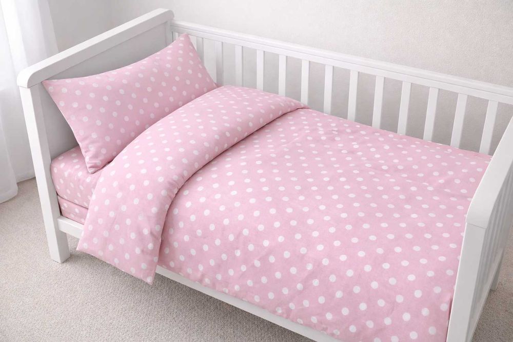 Дитяча постільна білизна з натуральної бавовни.