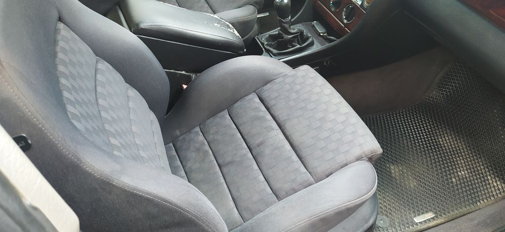 Audi 100 c4 2.6 бензин автомобіль v образка