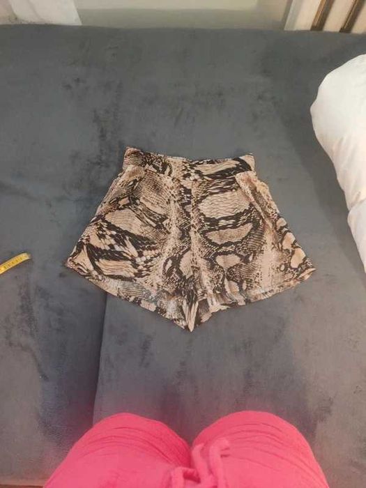 Krótkie spodenki w zwierzęcy wzór