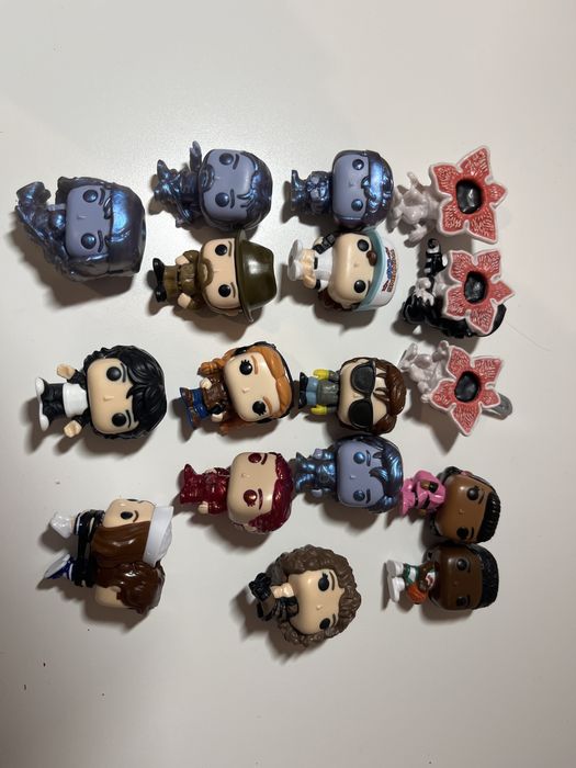Vendo bonecos de Stranger things do kinder joy