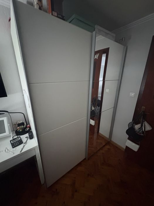 Roupeiro como novo