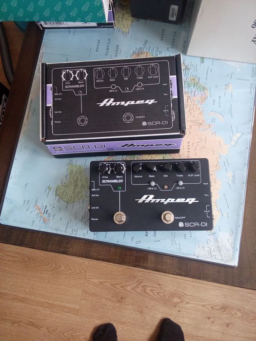 Ampeg SCR-DI bass preamp basowy scrambler