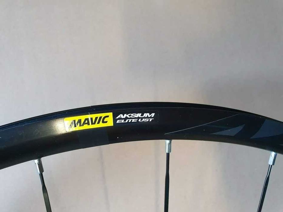 Roda Traseira Mavic Aksium Elite UST Disc Road